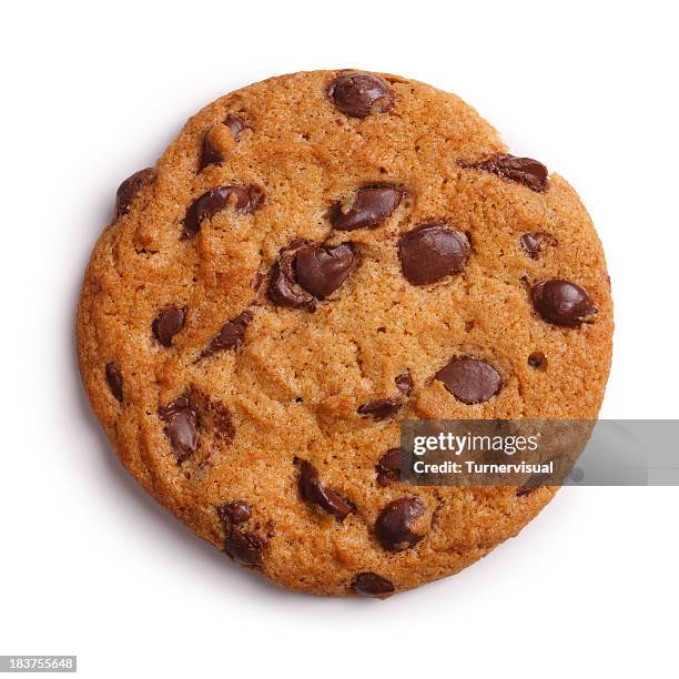 choc chip cookie isolado, traçado de recorte - biscuits imagens e fotografias de stock