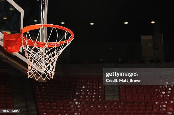 canasta de baloncesto - canasta de baloncesto fotografías e imágenes de stock