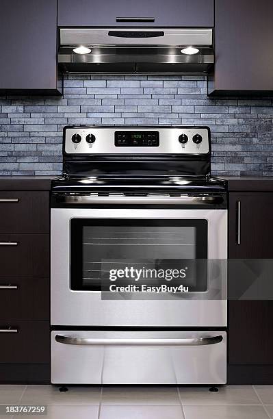 horno de acero inoxidable - horno cocina fotografías e imágenes de stock