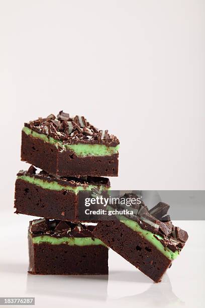 mint chocolate fudge brownies - gchutka stock pictures, royalty-free photos & images