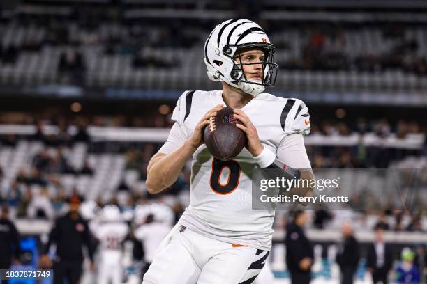 Jake Browning of the Cincinnati Bengals warms up prior to an NFL football game against the Jacksonville Jaguars at EverBank Stadium on December 4,...