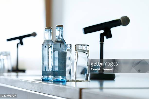 lectern - press conference stock pictures, royalty-free photos & images