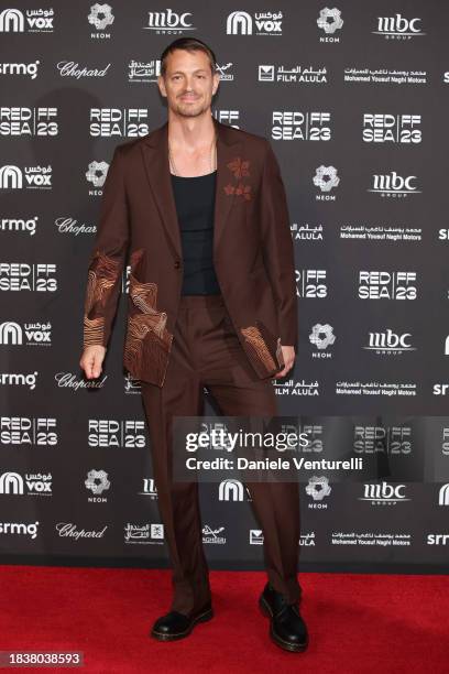 Joel Kinnaman attends the red carpet on the closing night of the Red Sea International Film Festival 2023 on December 07, 2023 in Jeddah, Saudi...