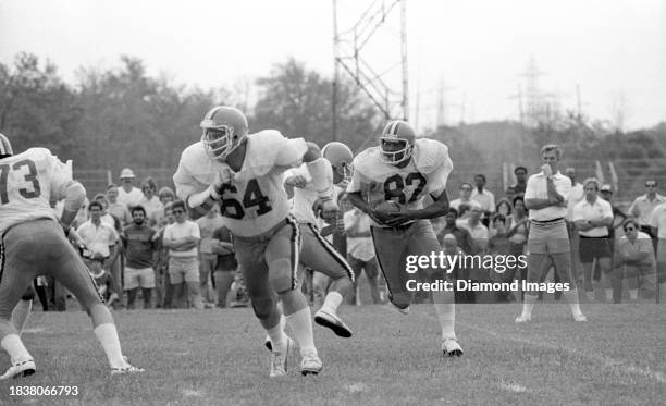 Ozzie Newsome of the Cleveland Browns runs a drill during a training camp practice at Kent State University on July 25, 1979 in Kent, Ohio.