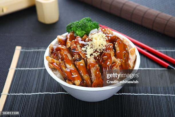 frango teriyaki bowl - molho teriyaki imagens e fotografias de stock
