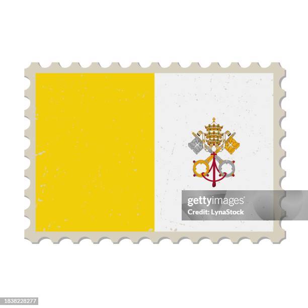 grunge-briefmarke des vatikans. vintage-postkarten-vektorillustration mit nationalflagge der vatikanstadt isoliert auf weißem hintergrund. retro-stil. - mail stock illustrations stock-grafiken, -clipart, -cartoons und -symbole