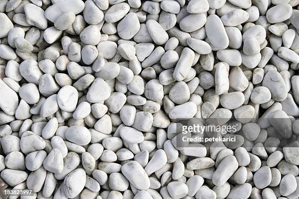 zen rock garden - pebbles stockfoto's en -beelden