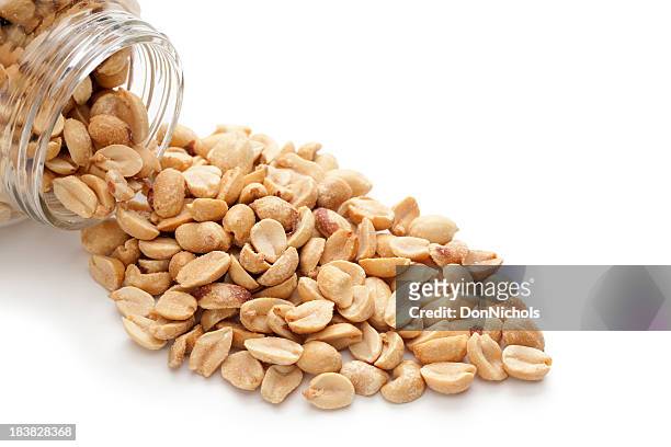 peanuts isoliert - salted stock-fotos und bilder