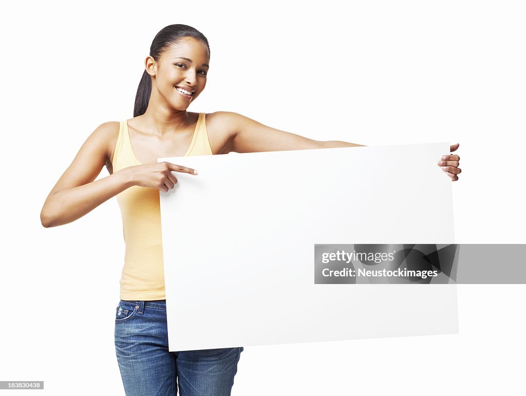 Mulher segurando um sinal em branco-isolado