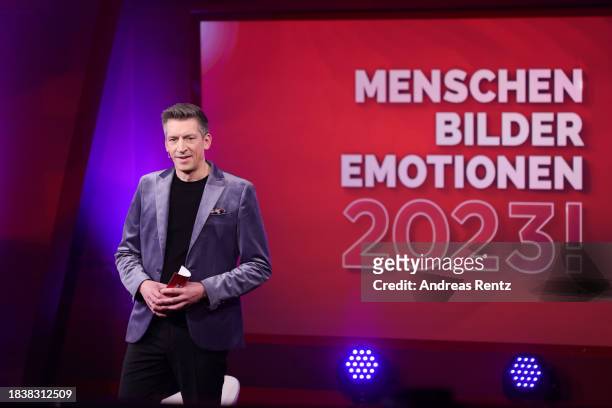 Host Steffen Hallaschka speaks during the "2023! Menschen, Bilder, Emotionen" TV show on December 07, 2023 in Huerth, Germany.