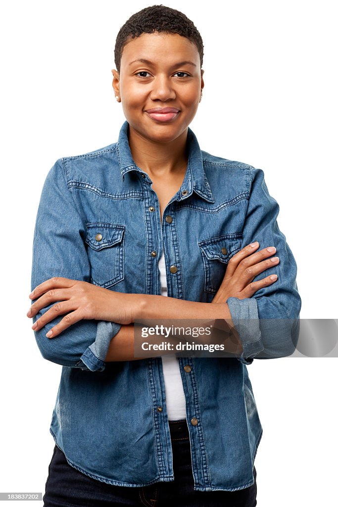 Conteúdo Jovem mulher com os braços cruzados