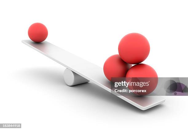 balancín con esferas - debilidad fotografías e imágenes de stock