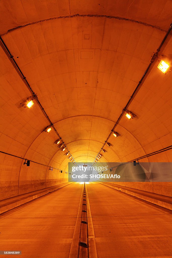 Road tunnel