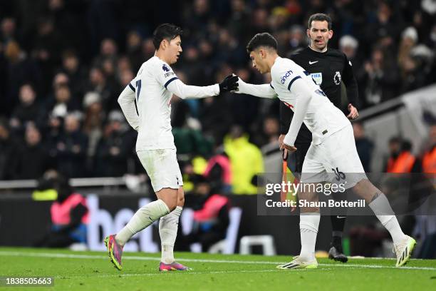 Son Heung-Min of Tottenham Hotspur is substituted off for teammate Alejo Veliz during the Premier League match between Tottenham Hotspur and West Ham...