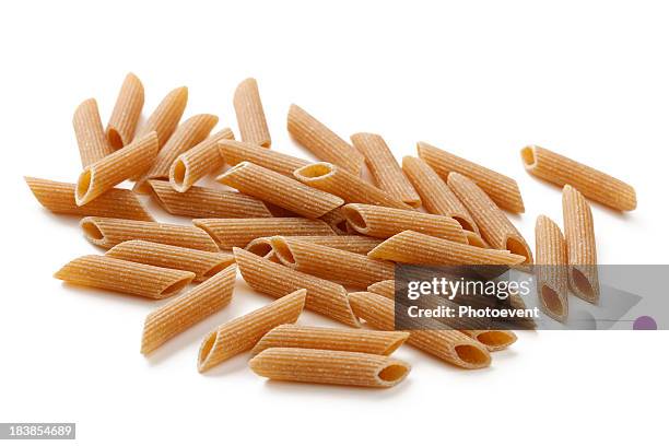 pasta de primas - trigo integral fotografías e imágenes de stock