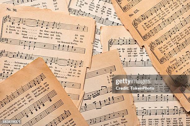 antique sheet music - bladmuziek stockfoto's en -beelden