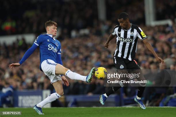 Nathan Patterson of Everton in action with Alexander Isak of Newcastle Unite during the Premier League match between Everton FC and Newcastle United...