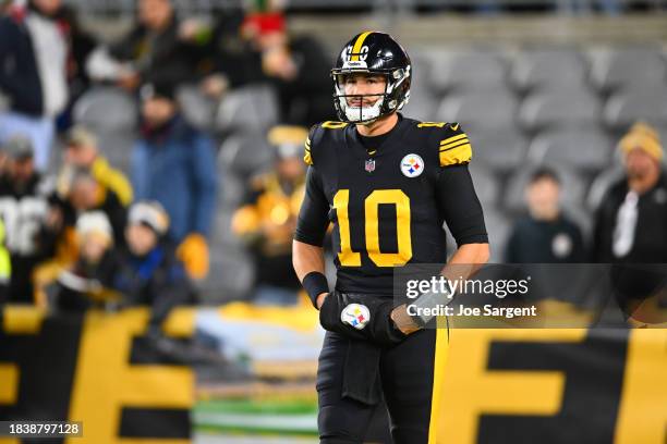 Quarterback Mitch Trubisky of the Pittsburgh Steelers warms up before the game between the New England Patriots and Pittsburgh Steelers at Acrisure...