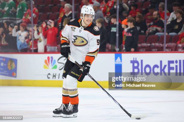Leo Carlsson of the Anaheim Ducks warms up prior to the game against the Chicago Blackhawks at the United Center on December 07, 2023 in Chicago,...