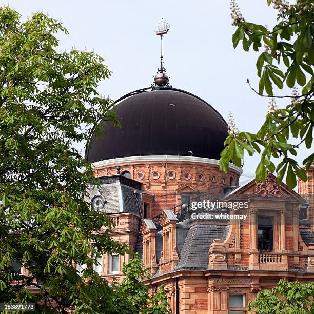 greenwich royal observatory, south building - observatorium stock-fotos und bilder