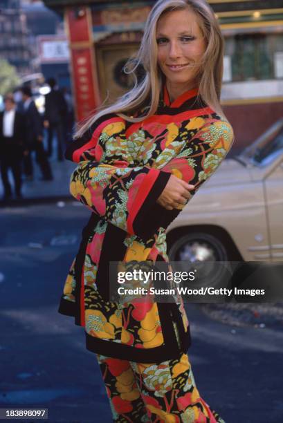 Susan Street Risque 8,220 Susan Street Photos & High Res Pictures - Getty Images