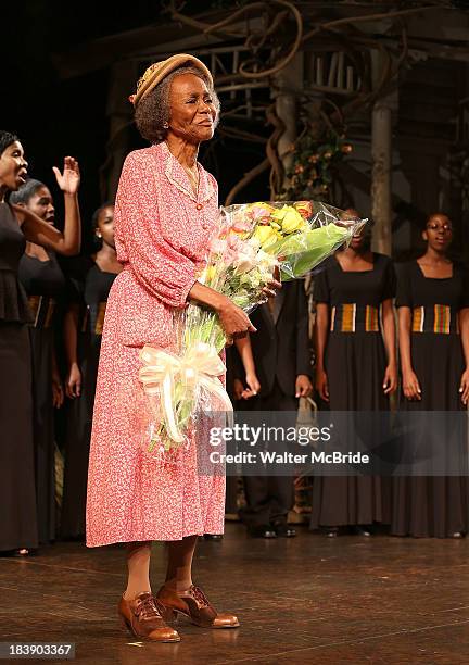 Cicely Tyson attends the "The Trip To Bountiful" Final Performance Celebration at Stephen Sondheim Theatre on October 9, 2013 in New York City.