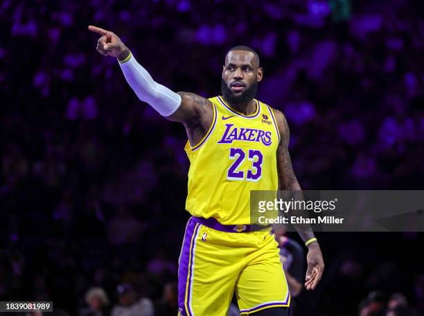 LeBron James of the Los Angeles Lakers gestures in the first half of the West semifinal game of the inaugural NBA In-Season Tournament against the...