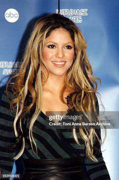 Shakira 2002 Photos and Premium High Res Pictures - Getty Images