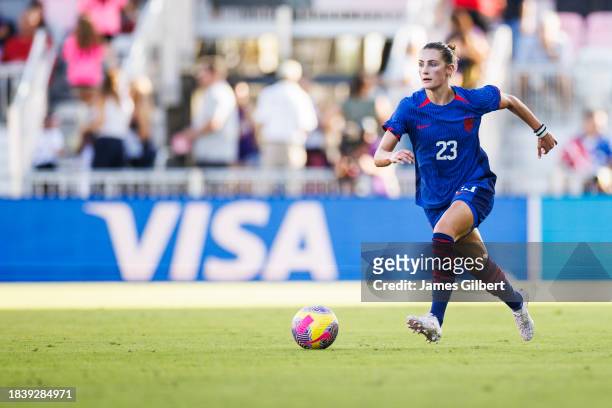 Emily Fox of the United States dribbles the ball during the second half of a match against China PR at DRV PNK Stadium on December 02, 2023 in Fort...