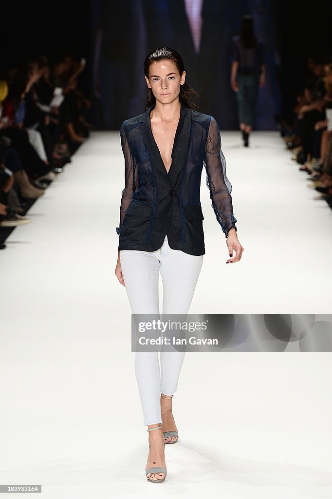 Tuba Ergin - Runway - MBFWI S/S 2014 Presented By American Express