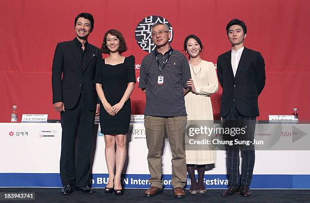 Actor Jung Eui-Gap, actress Park Se-Jin director Kim Dong-Hyun, actress Lee Eun-Joo and actor Jeon Kwang-Jin attend the Closing Film 'The Dinner'...