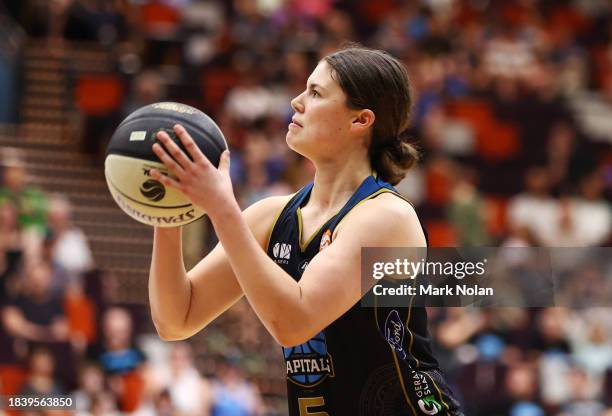 Jade Melbourne of the Capitals in action during the WNBL match between UC Capitals and Sydney Flames at National Convention Centre, on December 08 in...