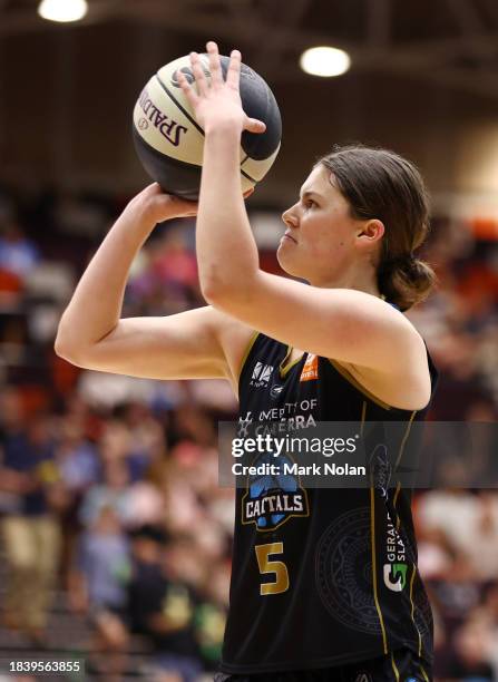 Jade Melbourne of the Capitals in action during the WNBL match between UC Capitals and Sydney Flames at National Convention Centre, on December 08 in...