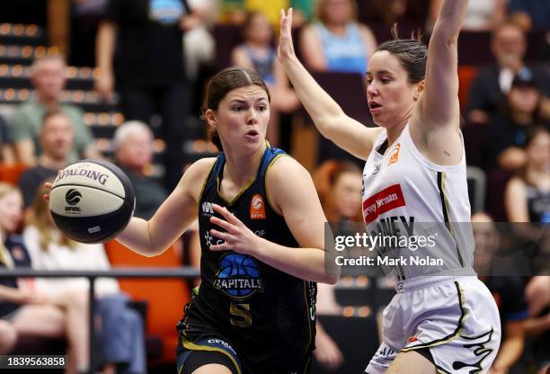 Jade Melbourne of the Capitals in action during the WNBL match between UC Capitals and Sydney Flames at National Convention Centre, on December 08 in...