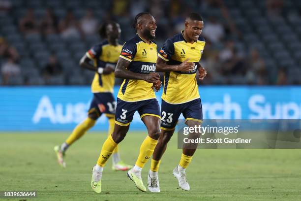 Brian Kaltak of the Mariners celebrates his goal with Dan Hll during the A-League Men round seven match between Central Coast Mariners and Western...