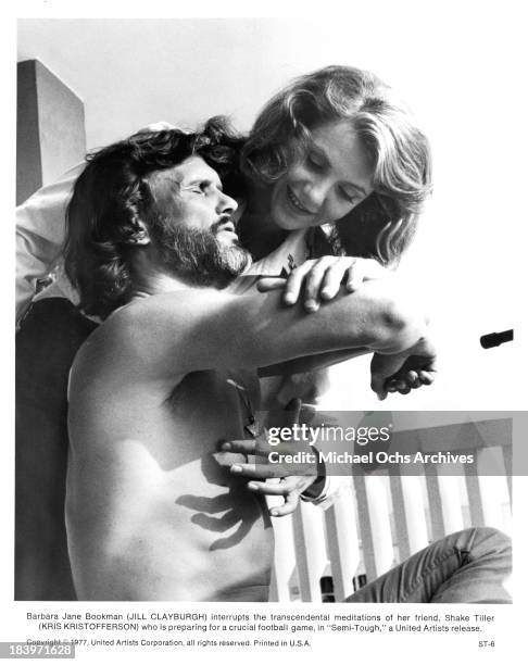 Actress Jill Clayburgh with actor Kris Kristofferson on set for the United Artists movie " Semi-Tough" in 1977.