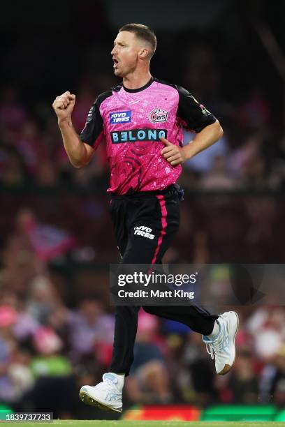 Jackson Bird of the Sixers celebrates taking the wicket of Nic Maddinson of the Renegades during the BBL match between Sydney Sixers and Melbourne...