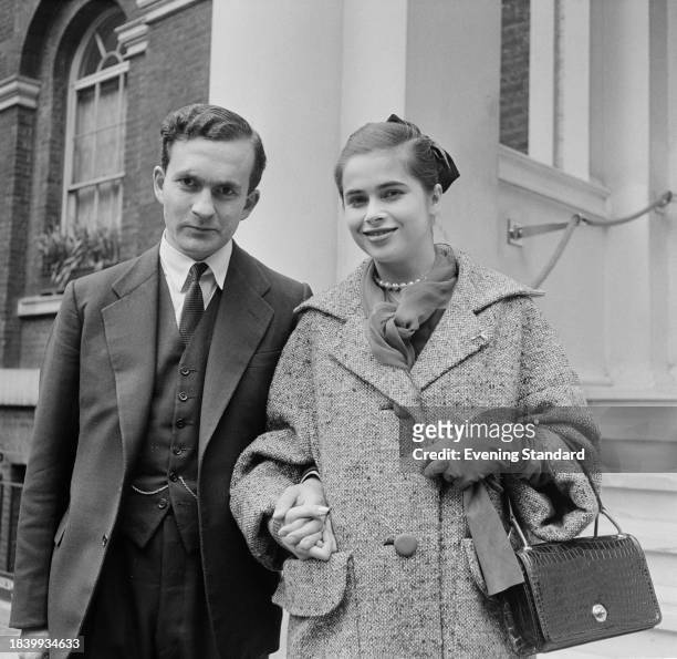 Elena Propper De Callejón with her fiancé, British banker Raymond Bonham Carter, May 9th 1958.