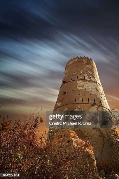 ras al khaimah arabic ruins - ras al khaimah stock pictures, royalty-free photos & images