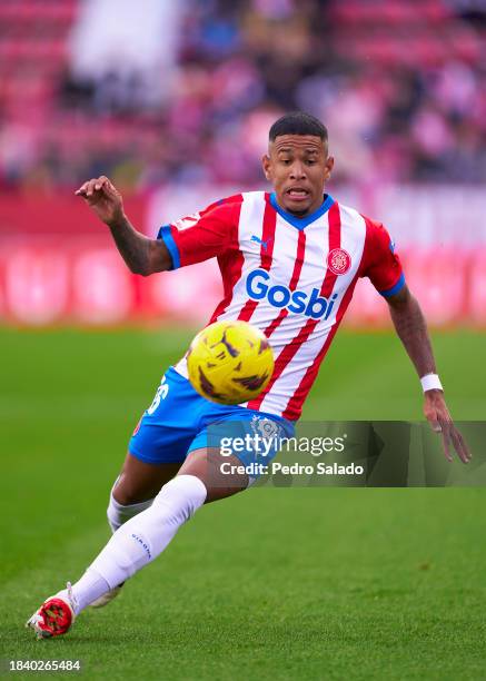 Savio Moreira de Oliveira of Girona FC with the ball during the LaLiga EA Sports match between Girona FC and Valencia CF at Montilivi Stadium on...