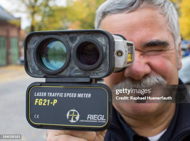 Cop Speed Monitor Overspeed Photos and Premium High Res Pictures - Getty Images