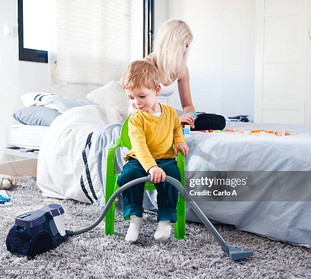 Boy Cleaning, Foto de stock