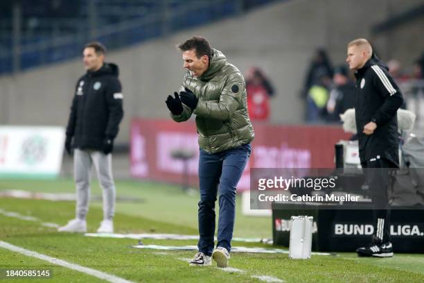 Christian Eichner, Head Coach of Karlsruher SC, reacts during the Second Bundesliga match between Hannover 96 and Karlsruher SC at Heinz von Heiden...