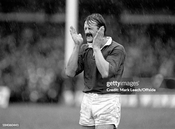 Rugby Union -Llanelli v New Zealand, Paul Ringer of Llanelli slaps his own face.