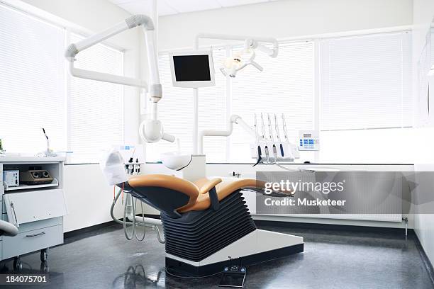 modern dental office - dentist office photos et images de collection