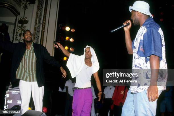 Guru American Rapper Guru (Rapper) Photos and Premium High Res Pictures - Getty Images