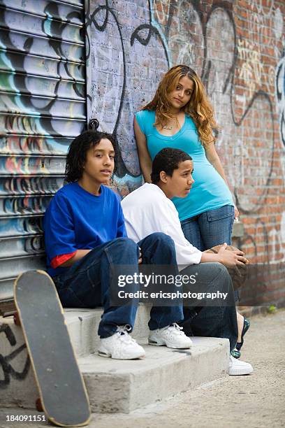 hispanic los niños - puertorriqueño fotografías e imágenes de stock