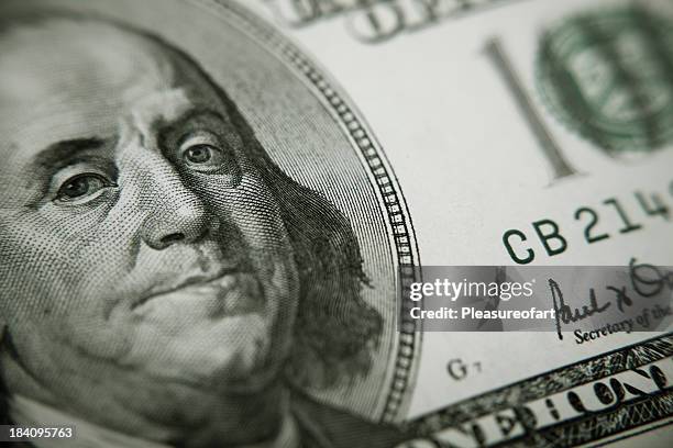 presidente benjamin franklin em 100 us dólares americanos - one hundred dollar bill - fotografias e filmes do acervo