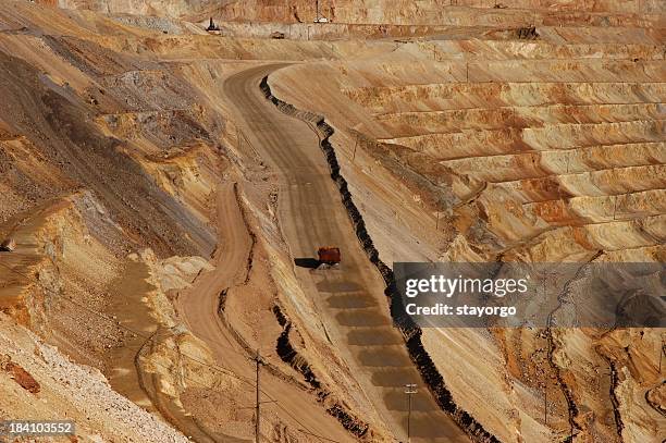 open pit copper mine - gold mine stockfoto's en -beelden