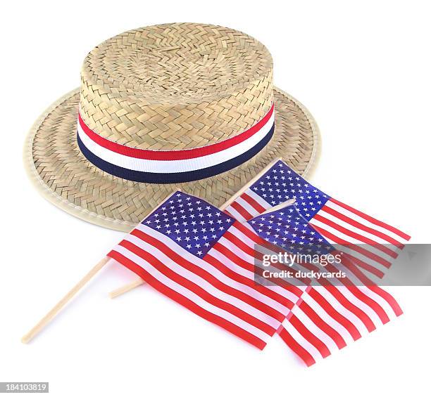 stroh hut und flaggen wahl - strohhut freisteller stock-fotos und bilder